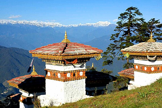 It's the high Himalayas that we're after, seen here from Dochu La pass (10,376').