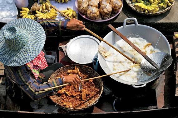 At San Patong market, a short drive from Chiang Mai, we experience the fascinating colors, sounds, tastes and smells of a typical Thai fresh food market.