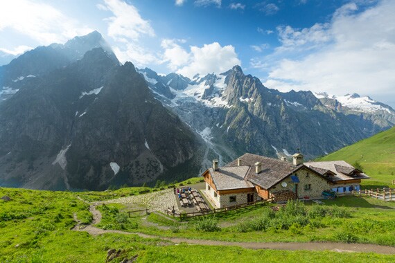 Along the Grand Balcon, be sure to stop, take a photo and deeply breathe in the crisp mountain air.