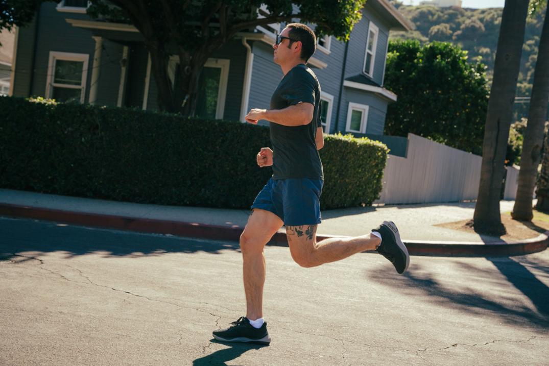 Location Image for Aura Road-Running Shoes - Men's