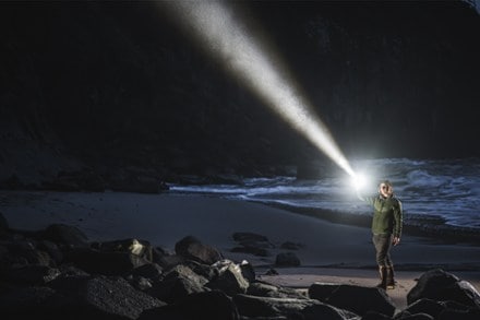 Coast Longshot LS50R Spotlight 10