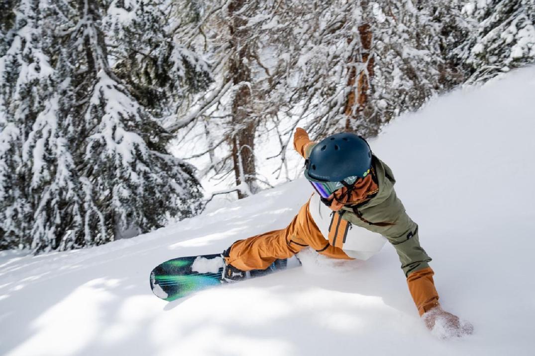 Location Image for ThunderStorm Snowboard - 2024/2025