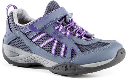 teva hiking shoes waterproof