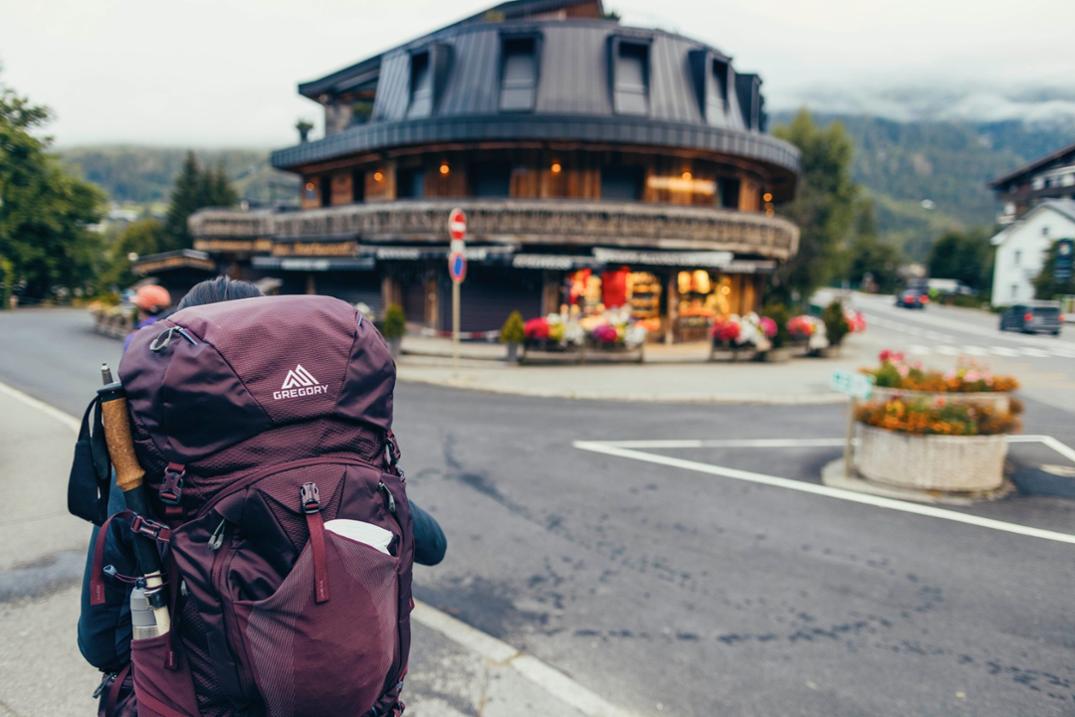 Location Image for Deva 70 Pack - Women's