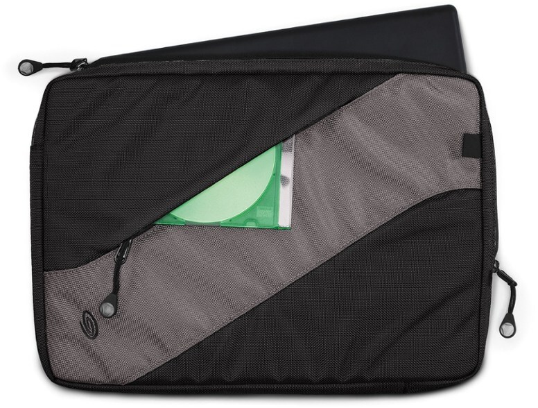 In use (Black/Gunmetal)