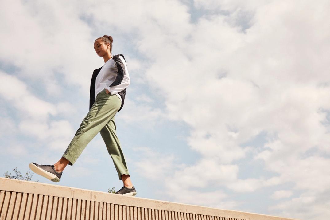 Location Image for KNX Lace Sneakers - Women's