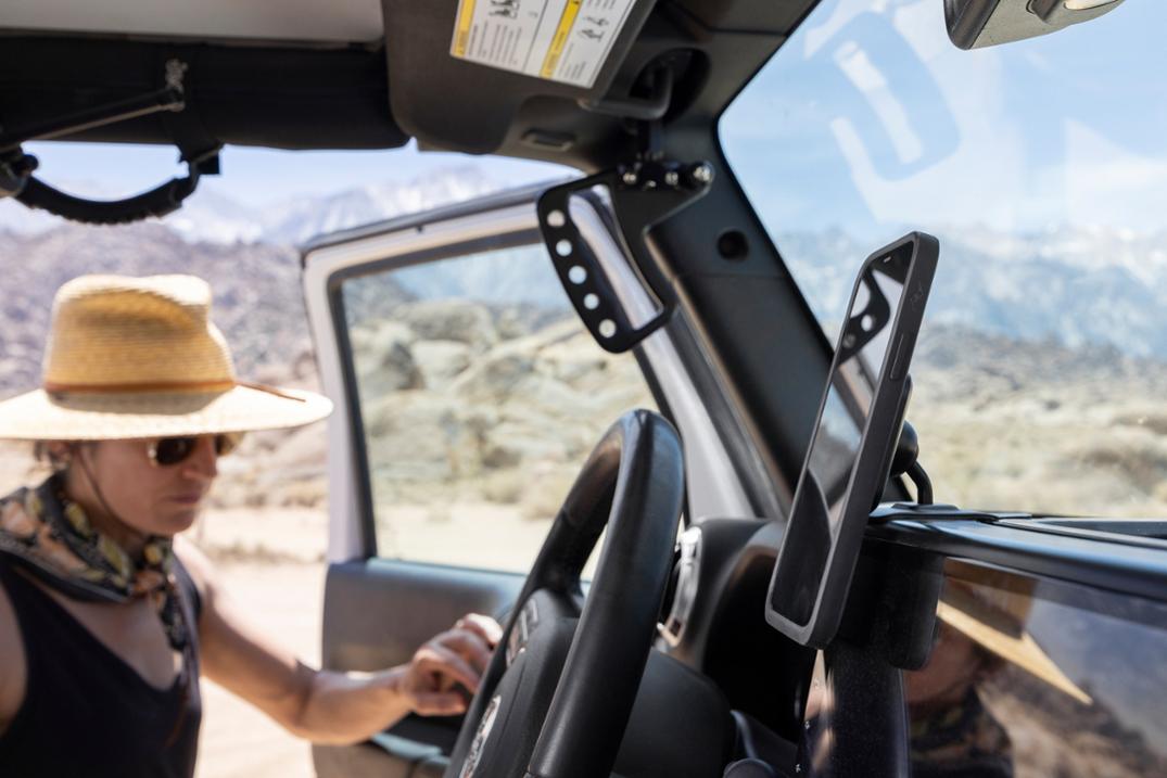 Location Image for Car Mount - Charging Qi2