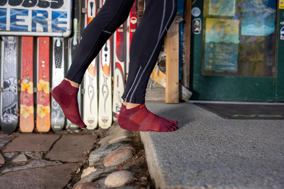 Location Image for Run Lightweight No-Show Socks