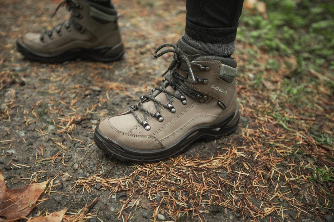Location Image for Renegade GTX Mid Hiking Boots - Women's