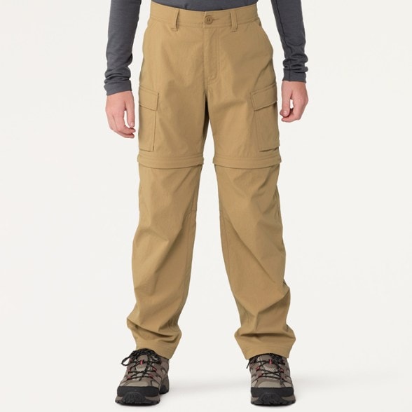 Model info: Height: 4'9" | Inseam: 25" | Wearing size: M Kids
