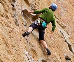 How to Choose a Carabiner How to Choose a Carabiner