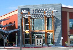 REI Clackamas Store
