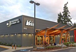 REI Tualatin Store