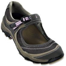 Ahnu Kick Shoes - Women's