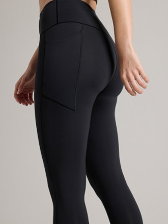 Revive 7/8 Pocket Leggings - Women's