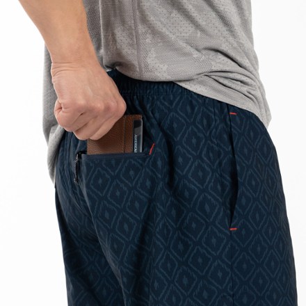 Multisport 2-in-1 Shorts - Men's