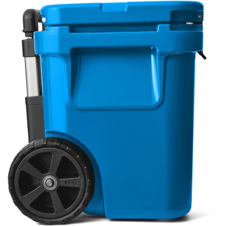 Roadie 32 Wheeled Cooler