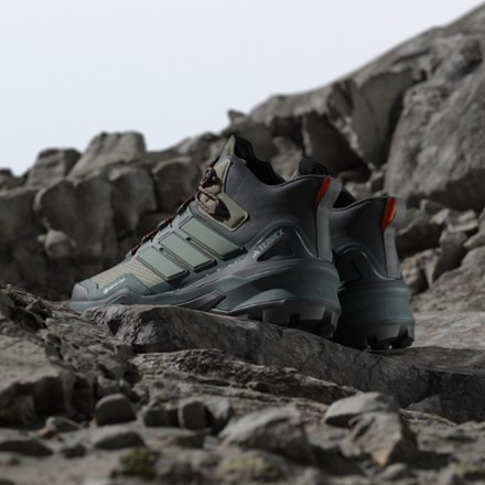 Terrex Skychaser Mid GORE-TEX Hiking Boots - Men's