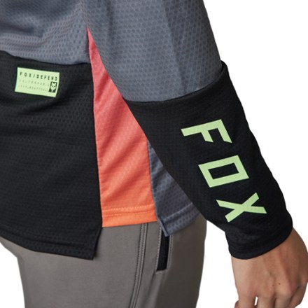 Defend Race Long-Sleeve Bike Jersey - Women's