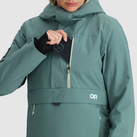 Snowcrew Insulated Anorak - Women's