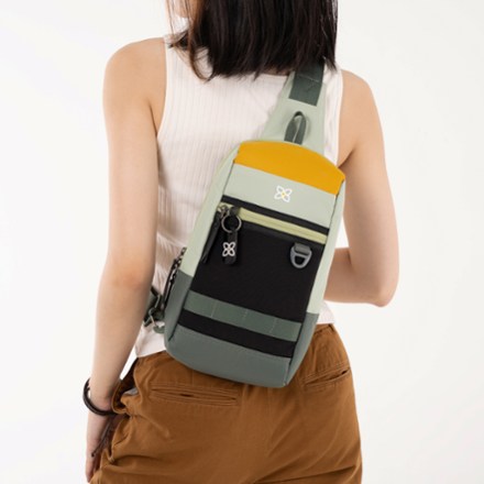 Pike Sling Bag - Women's