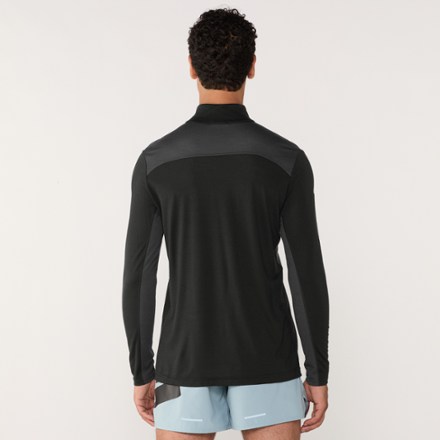 Active Quarter-Zip Top - Men's
