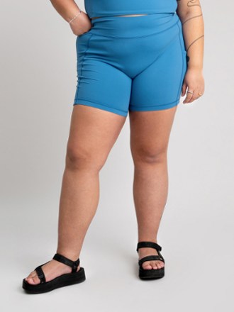 Adventure Perform Bike Shorts - Women's