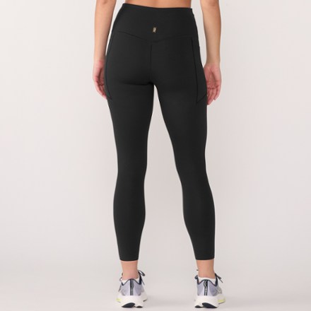 Revive 7/8 Pocket Leggings - Women's
