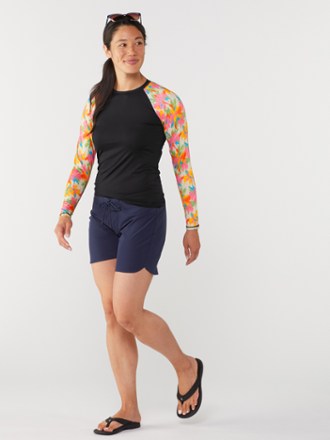 Moonbee Long-Sleeve LYCRA Rashguard - Women's