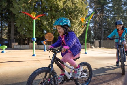 Nutz KinetiCore Bike Helmet - Kids'