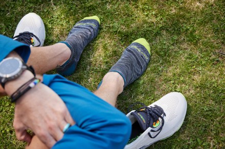 Run No-Show Tab Ultralightweight Cushion Socks - Men's