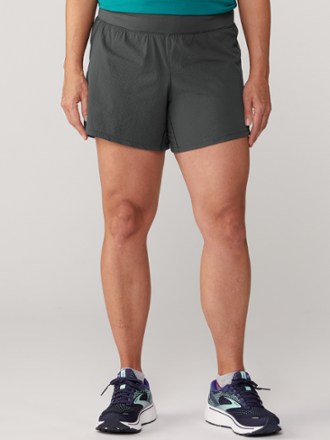 Active Pursuits 4.5" Shorts