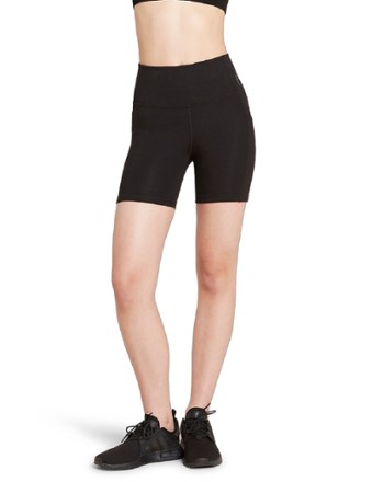 Active High-Waisted 5" Shorts with Pockets - Women's