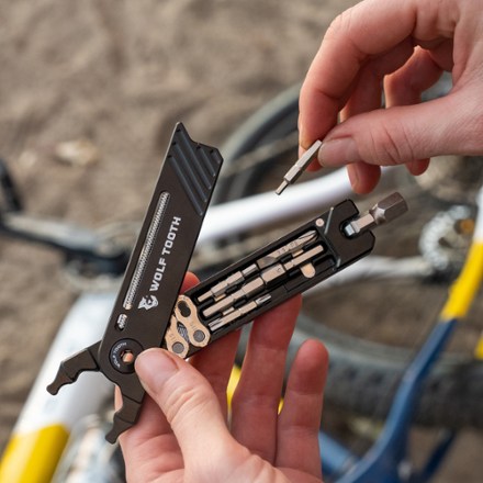 8-Bit Pack Pliers Bike Multi-Tool