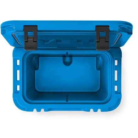 Roadie 32 Wheeled Cooler