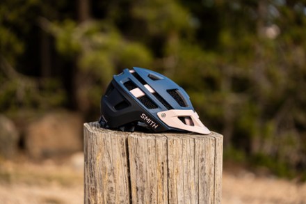 Forefront 2 MIPS Bike Helmet