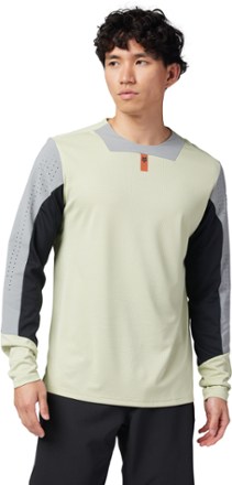 Defend Long-Sleeve Bike Jersey - Men's