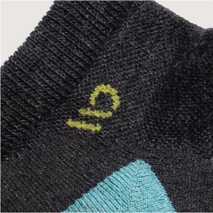 Solid Cushioned No-Show Socks - Women's