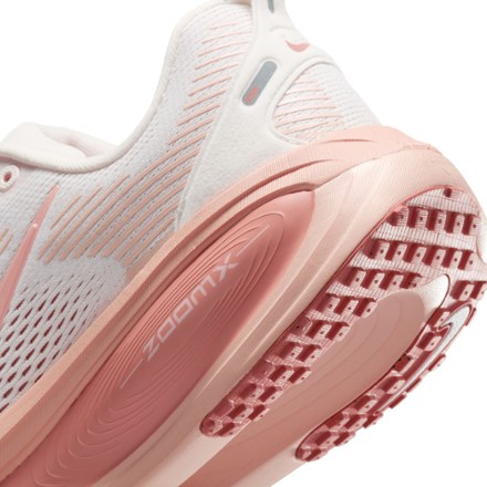 Vomero 18 Road-Running Shoes - Women's