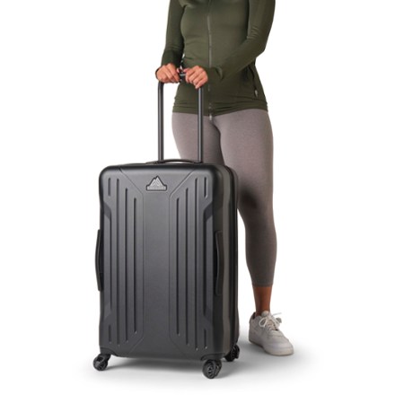 Quadro Pro 28" Hardcase Wheeled Luggage