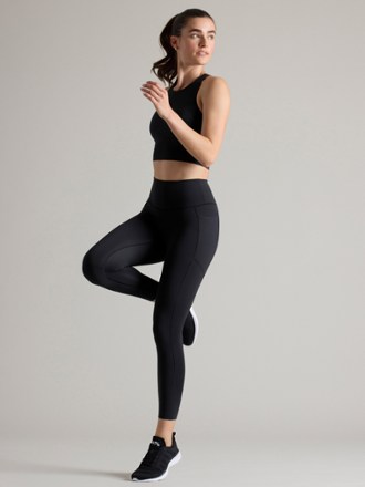Revive 7/8 Pocket Leggings - Women's