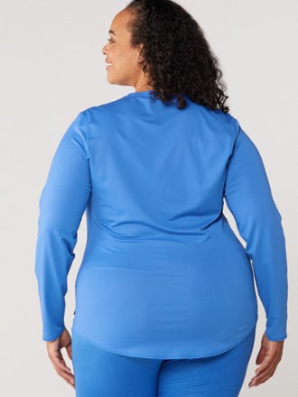 Lightweight Base Layer Long-Sleeve Crew Top - Women's Plus Sizes