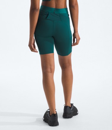 Refina 8" Shorts - Women's