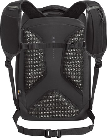 M.U.L.E. Commute 22 Hydration Pack