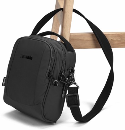 LS100 Crossbody Bag