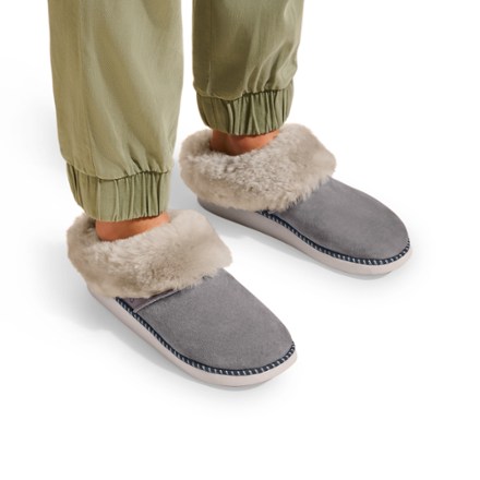 Ku'i Slippers - Women's
