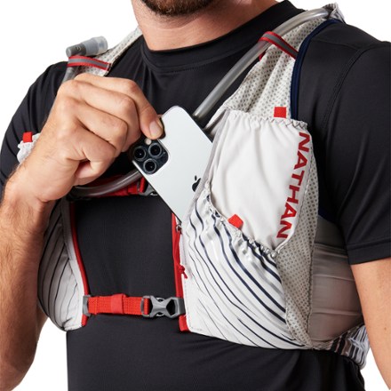 Pinnacle 12 L Hydration Vest