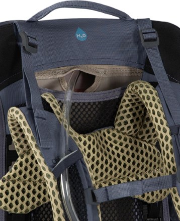 Mira 32 Hydration Pack - Women's