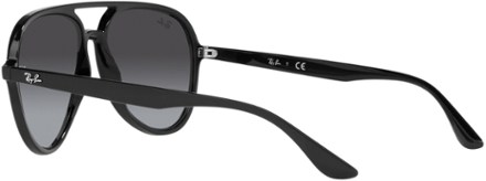 RB4376 Classic Pilot Sunglasses