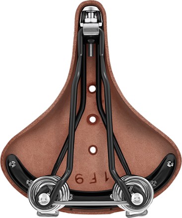 B67 Short Saddle